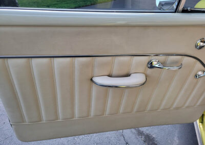 1955 Chevrolet Sedan in Yellow and White - interior door
