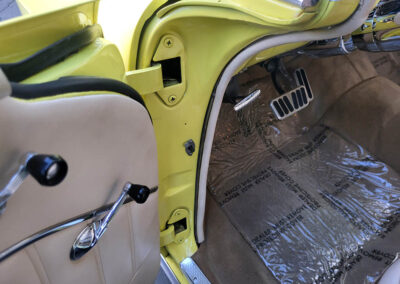 1955 Chevrolet Sedan in Yellow and White - interior door