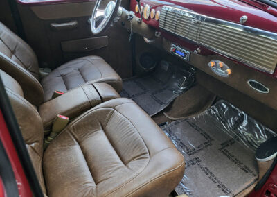 1951 Chevrolet 5-window 3100 Pickup in Cranberry Metallic - interior