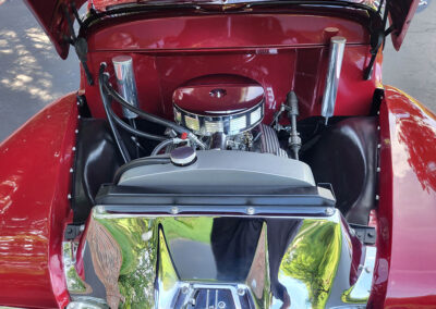 1951 Chevrolet 5-window 3100 Pickup in Cranberry Metallic - engine