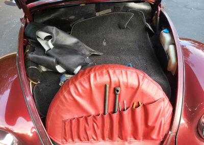 1972 Volkswagen Beetle Vocho in Burgundy - Trunk