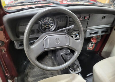 1972 Volkswagen Beetle Vocho in Burgundy - Interior