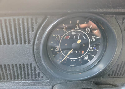 1972 Volkswagen Beetle Vocho in Burgundy - Interior
