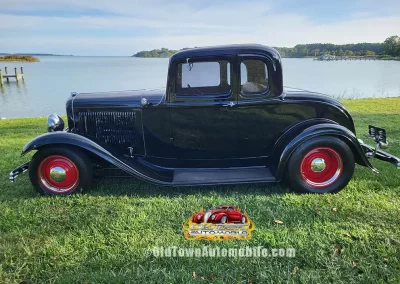 1932 Ford 5 Window Coupe in Pitch Black
