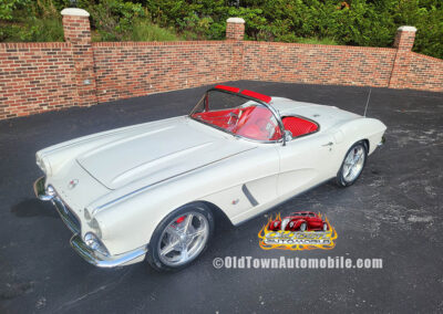 1962 Corvette in White and red interior - exterior