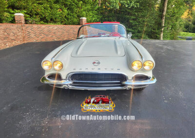 1962 Corvette in White and red interior - exterior