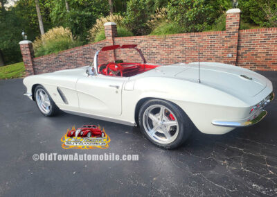 1962 Corvette in White and red interior - exterior