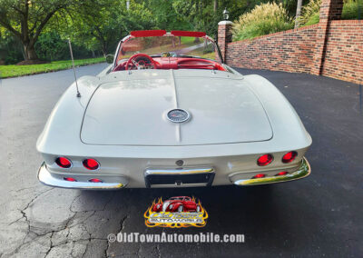 1962 Corvette in White and red interior - exterior