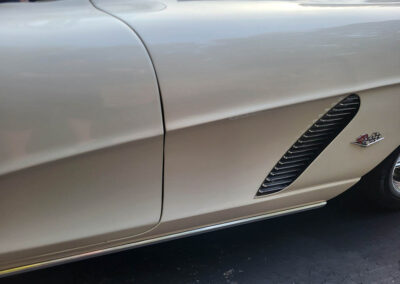 1962 Corvette in White and red interior - exterior