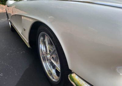 1962 Corvette in White and red interior - exterior
