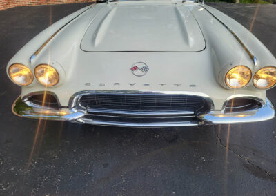 1962 Corvette in White and red interior - exterior
