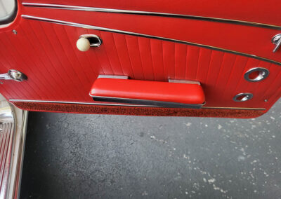 1962 Corvette in White and red interior