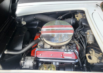 1962 Corvette in White and red interior - engine