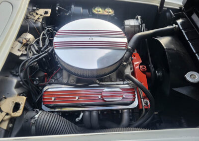 1962 Corvette in White and red interior - engine