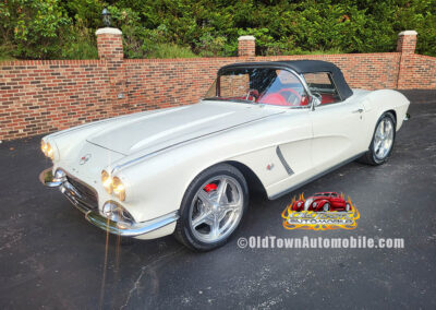 1962 Corvette in White and red interior - with black soft top