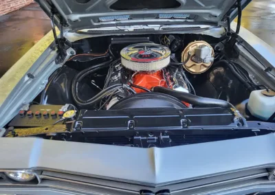 1969 Chevrolet Chevelle SS Corez Silver - engine