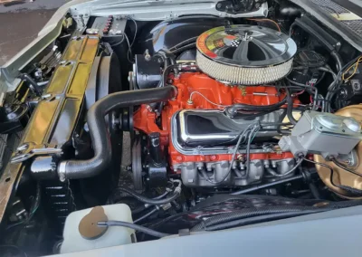 1969 Chevrolet Chevelle SS Corez Silver - engine