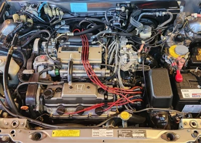 1990 Acura Legend LS in Silver engine