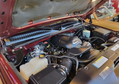 2201 Chevrolet Z71 Short bed truck in dark carmine red - engine