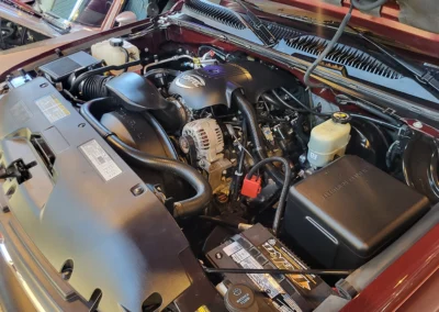 2201 Chevrolet Z71 Short bed truck in dark carmine red - engine