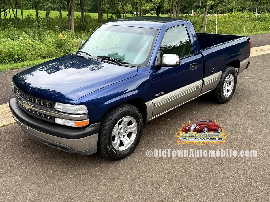 2002 Chevrolet Shortbed 2WD Truck in Indigo Blue - exterior